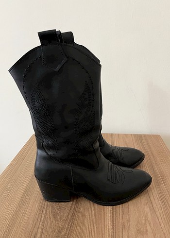 Kadın siyah kendinden desenli çizme - Görsel 2