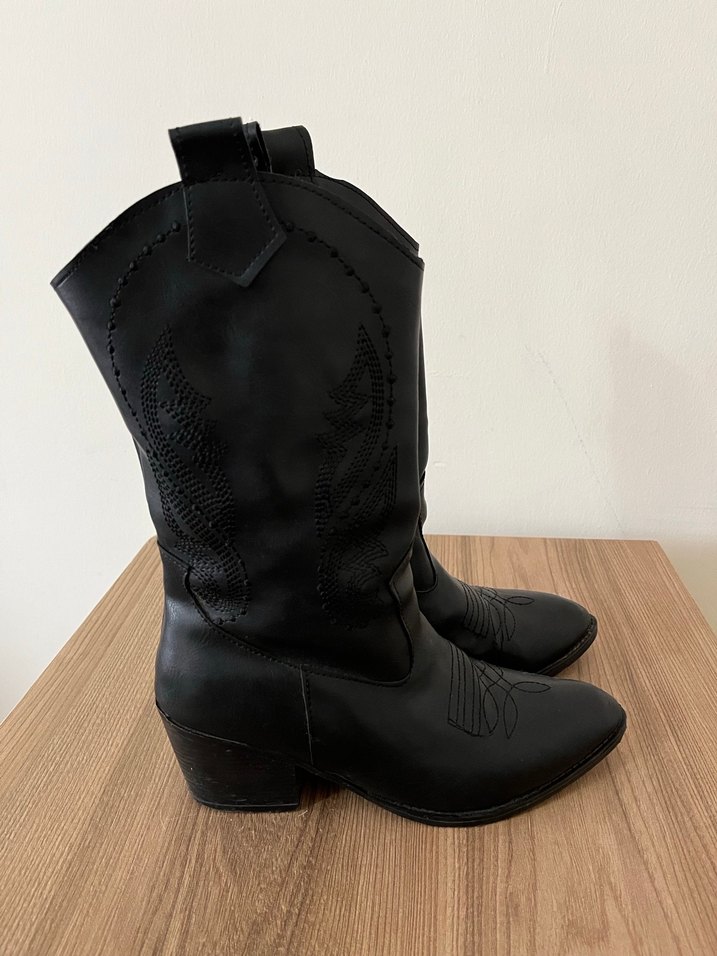 Kadın siyah kendinden desenli çizme - Görsel 2