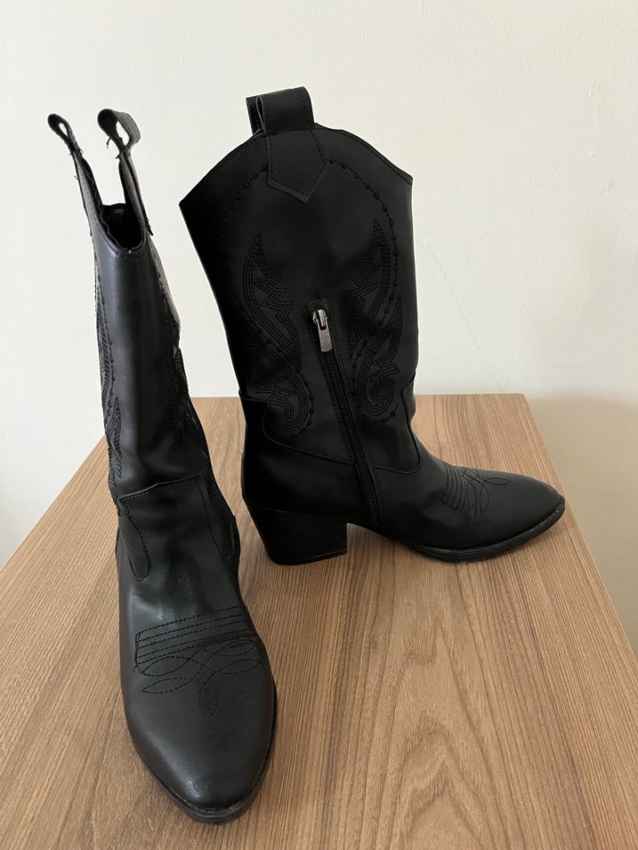 Kadın siyah kendinden desenli çizme - Görsel 4