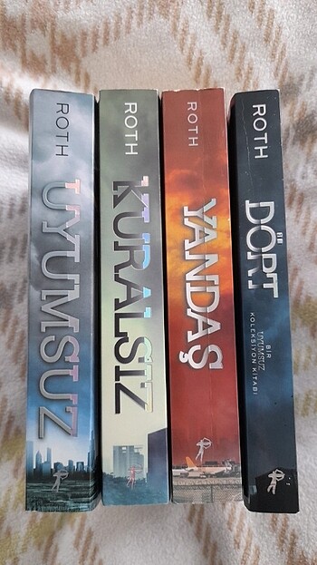 Uyumsuz Serisi (Veronica Roth)