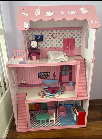 Ahşap barbie bebek evi