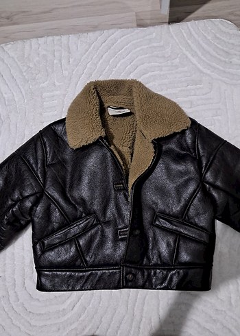 Kürk Detaylı Siyah Deri Kadın Ceket pull and bear - Görsel 2