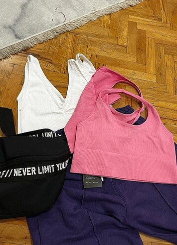 Oysho pretty little thing boyundan pembe crop