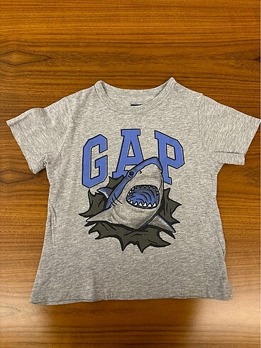 Gap T-shirt