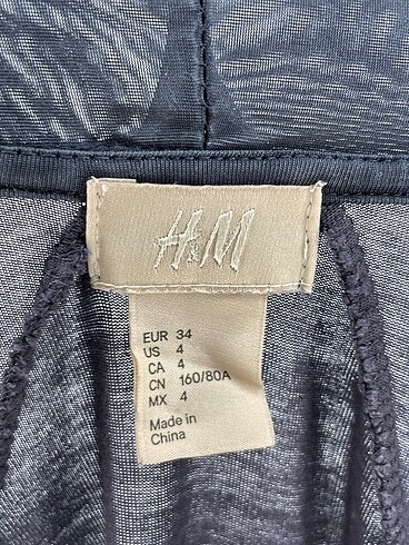 34 Beden gri Renk H&M Kısa Elbise %70 İndirimli.