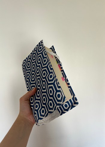 Mavi Desenli Renkli kitap kılıfı