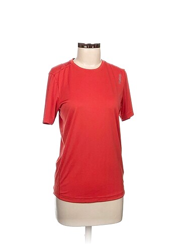 Reebok T-shirt %70 İndirimli.