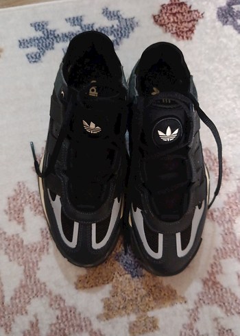 Adidas Siyah Bağcıklı Kadın Spor Ayakkabı