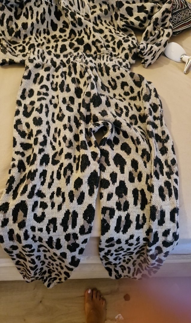 Leopar Desenli Kadın Kapüşonlu Sweatshirt ve alt pantolon - Görsel 4