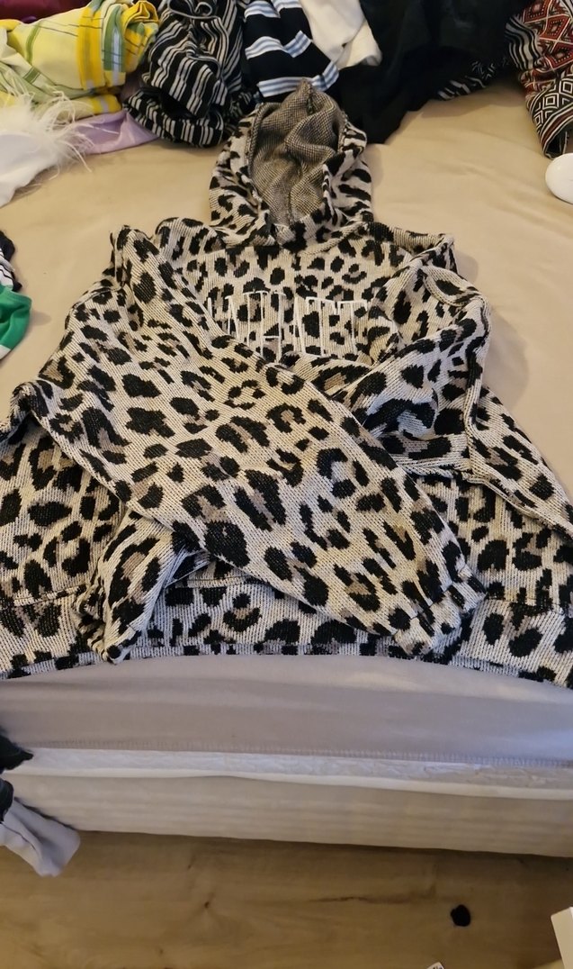 Leopar Desenli Kadın Kapüşonlu Sweatshirt ve alt pantolon - Görsel 2