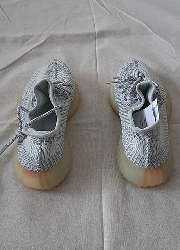 40 Beden beyaz Renk Adidas Yeezy Boost 350 V2 