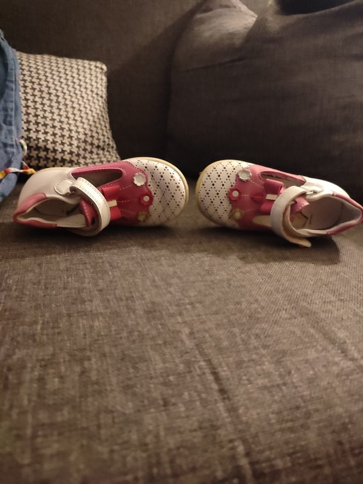 Pembe Puanlı Kemerli ortapedik Ayakkabı - Görsel 3