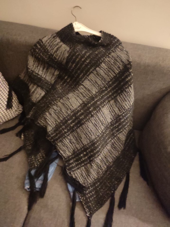 Gri Çizgili Bohem Örgü Kadın Panço - Görsel 4