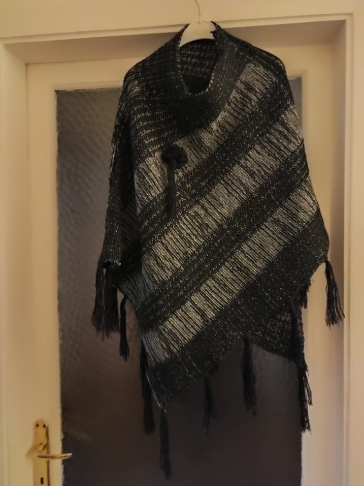 Gri Çizgili Bohem Örgü Kadın Panço - Görsel 3