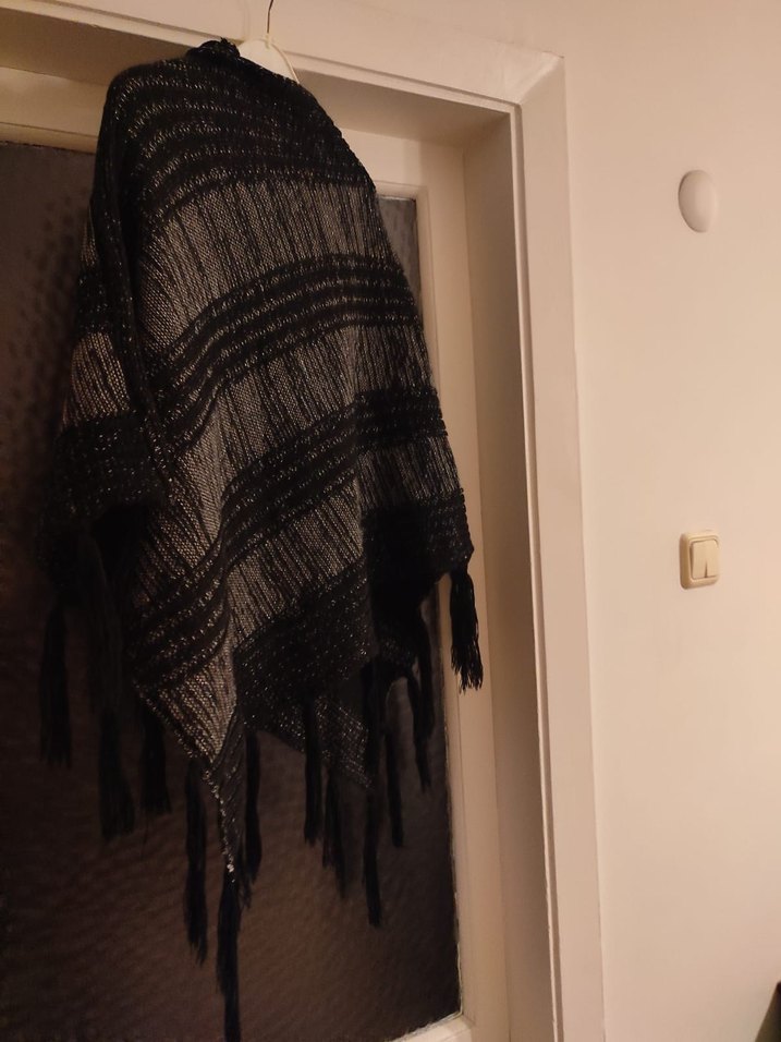 Gri Çizgili Bohem Örgü Kadın Panço - Görsel 2