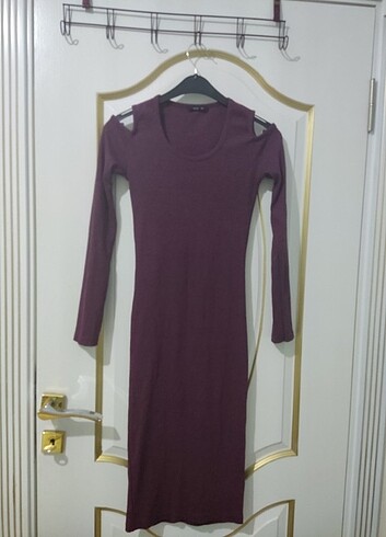 Koton Omuz detaylı skinny elbise