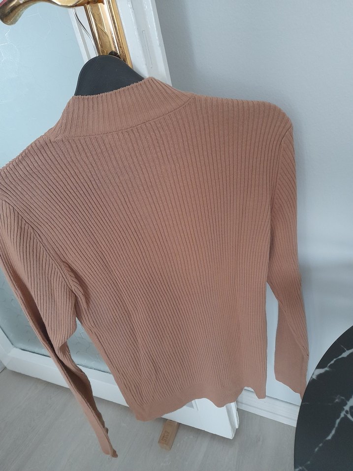 Bej Yüksek Yakalı Triko Kadın Kazak - Görsel 5