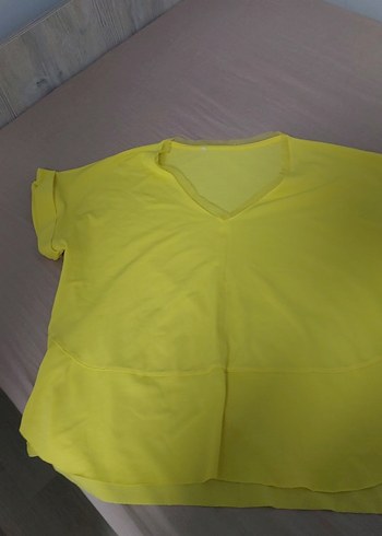 Sarı V Yaka Kadın Tişört - Görsel 2