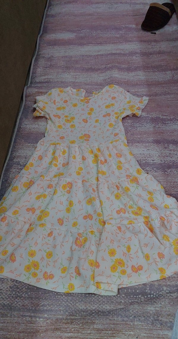 Kız Çocuk Beyaz Çiçekli Fırfırlı Elbise - Görsel 4