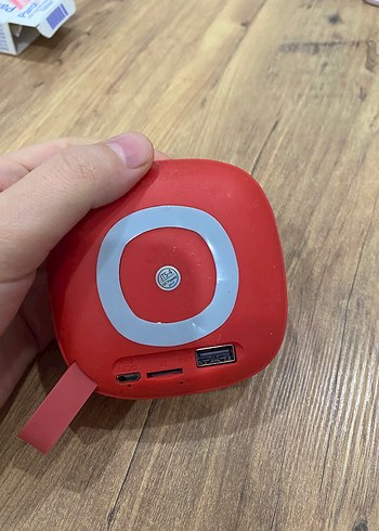Kırmızı Bluetooth Hoparlör - Görsel 2