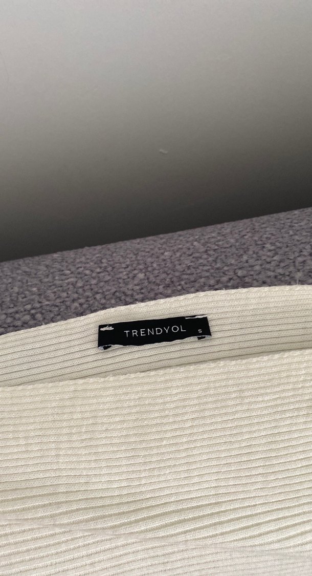 Kadın Beyaz Triko Boğazlı Kazak - Görsel 2