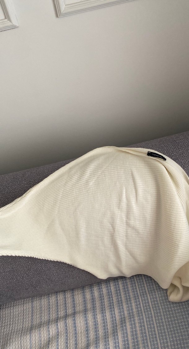 Kadın Beyaz Triko Boğazlı Kazak - Görsel 3