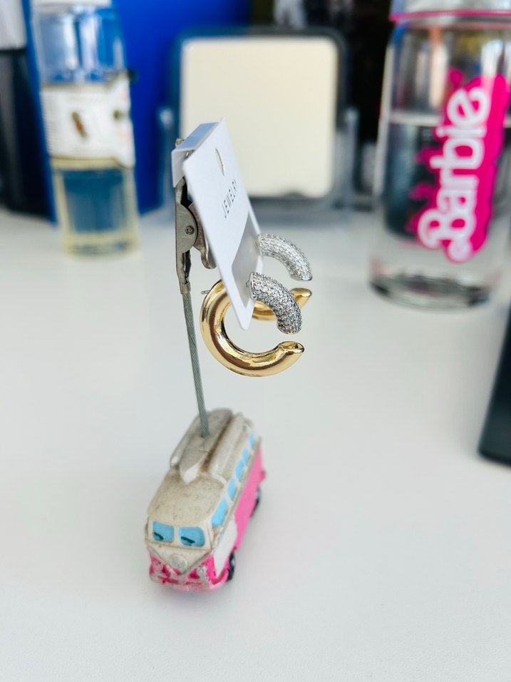 Payetli Altın Renk Mini Küpeler - Görsel 3