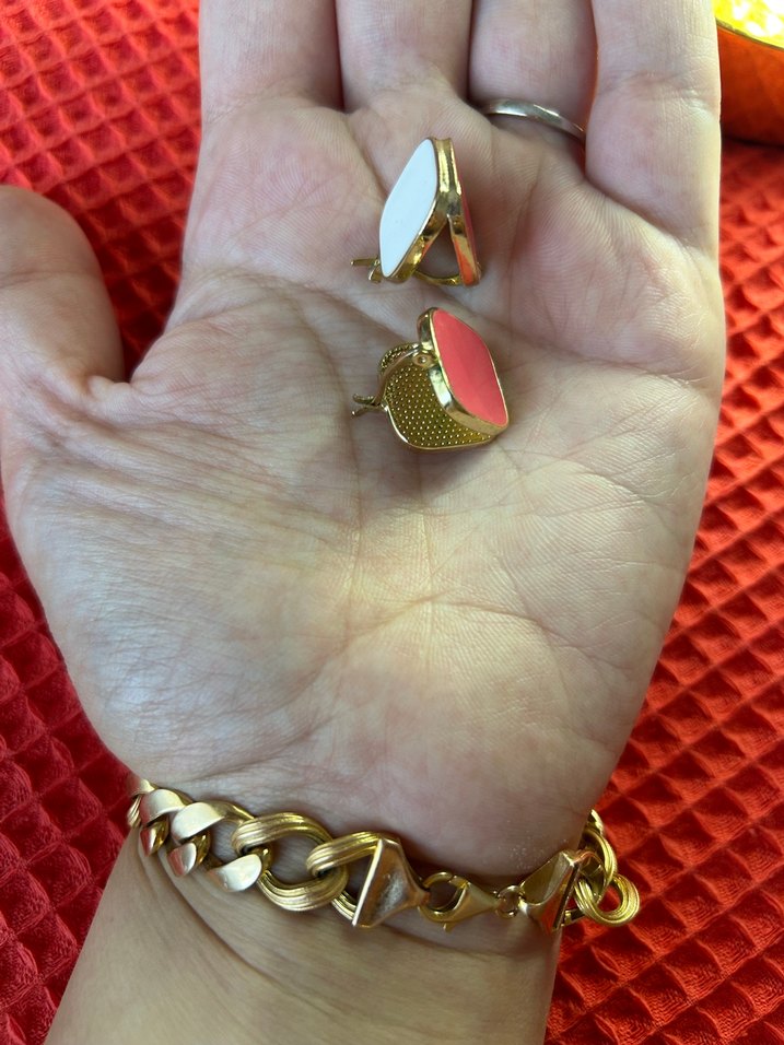 Pembe ve beyaz Mini Düğmeli Küpe - Görsel 3