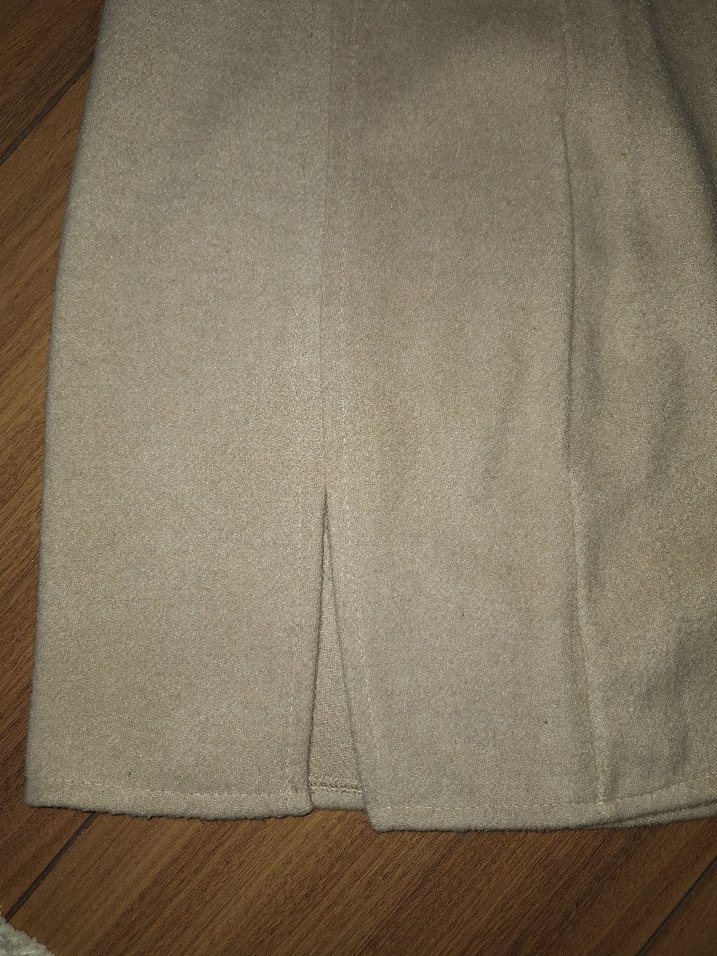 Bej Tırtmaçlı Mini Etek - Görsel 3