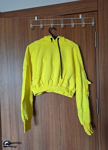 Sarı sweatshirt 