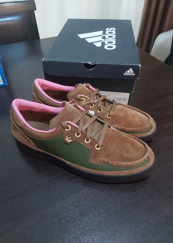 mccarten simpsons left handers rule shoes