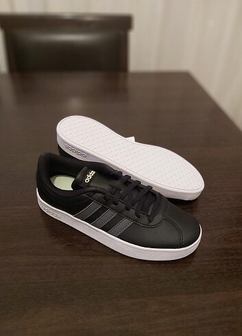 Adidas adidas çocuk spor ayakkabı 30.5 numara