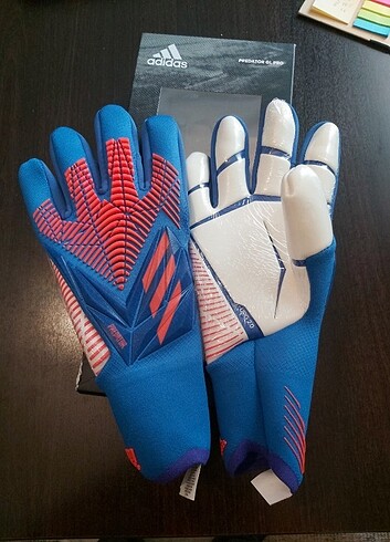 adidas Predator Profesyonel Kaleci Eldiveni