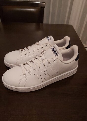 45 Beden adidas Advantage spor ayakkabı 