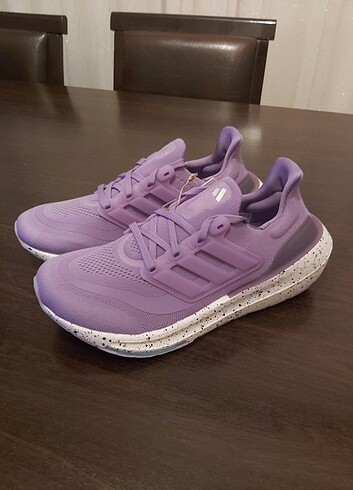 38,5 Beden adidas ultraboost Light spor ayakkabı