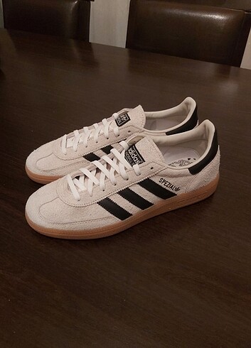 40 Beden adidas Spezial Handball unisex ayakkabı