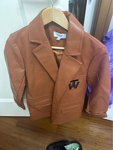 Twist blazer
