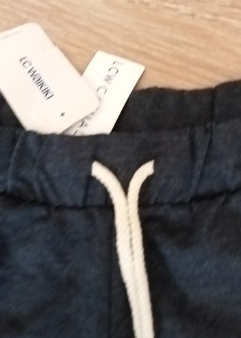 l Beden Lacivert Pamuklu Rahat Kesim Mini Şort .Etiketli