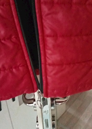 Kırmızı Fermuarlı Kadın mont - Görsel 2