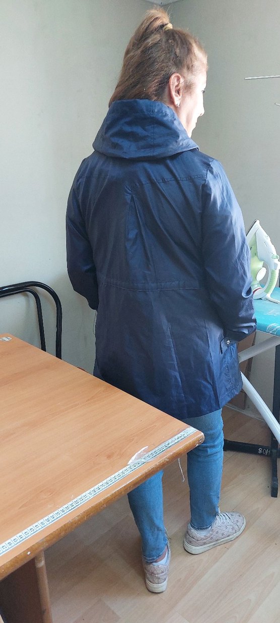 Lacivert çıtçıtlı şu geçirmez yağmurluk - Görsel 3