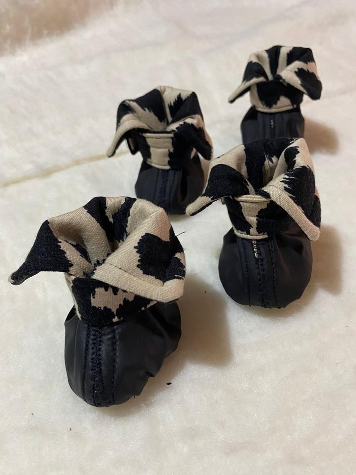 Siyah Zebra Desenli su geçirmez köpek ayakkabısi - Görsel 2