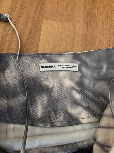 Bershka Elbise