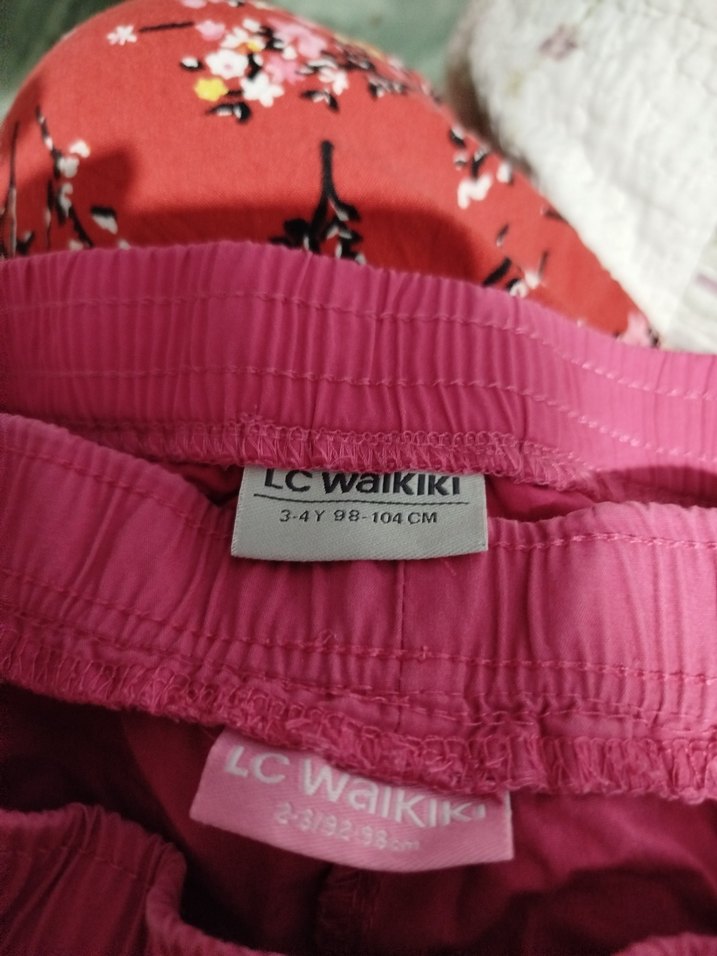 Düğmeli Pembe Kız Çocuk Şortları 2/3.3/4 yaşları - Görsel 2