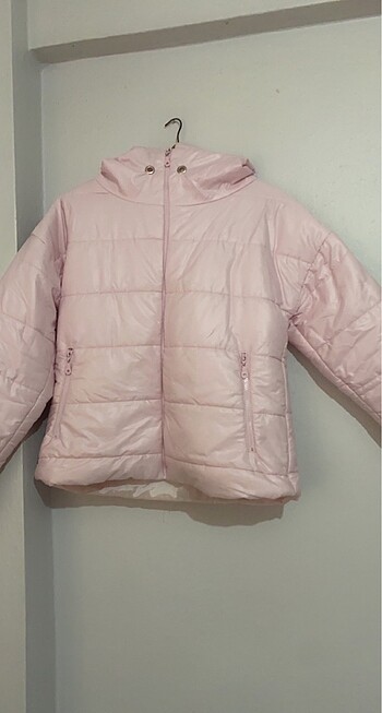 Pembe şişme mont