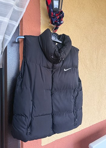 Nike Siyah Kolsuz Yumuşak Kumaşlı Yelek
