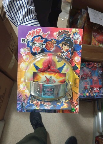 Renkli Bakugan Aksiyon Figürü