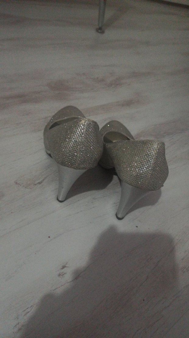 Gümüş Simli  İnce Topuklu Kadın Ayakkabı - Görsel 3