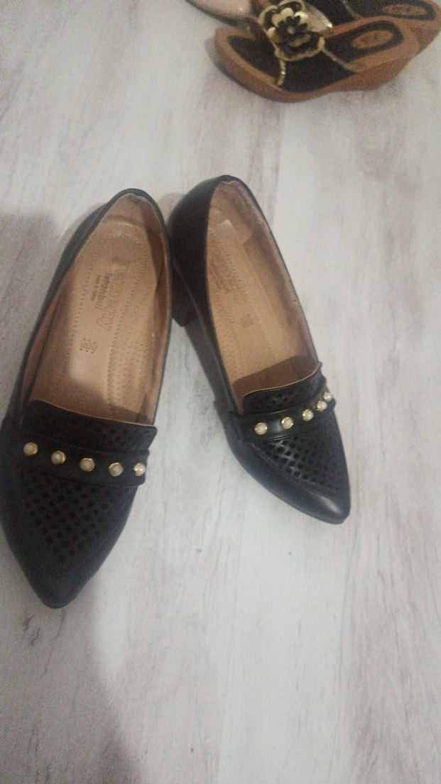 Siyah Parlak Yılan Desenli Tokalı Kadın Babet - Görsel 2