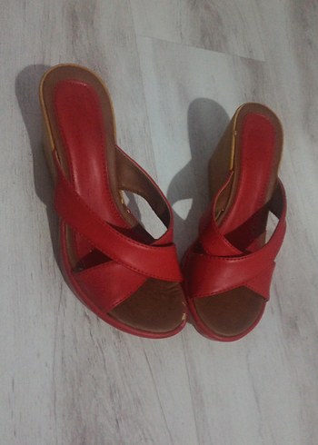 Kırmızı Dolgu Topuklu Kadın Sandalet - Görsel 3