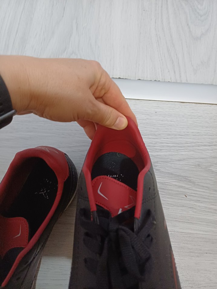 Siyah Erkek Futbol Ayakkabısı Velcro Detaylı - Görsel 3